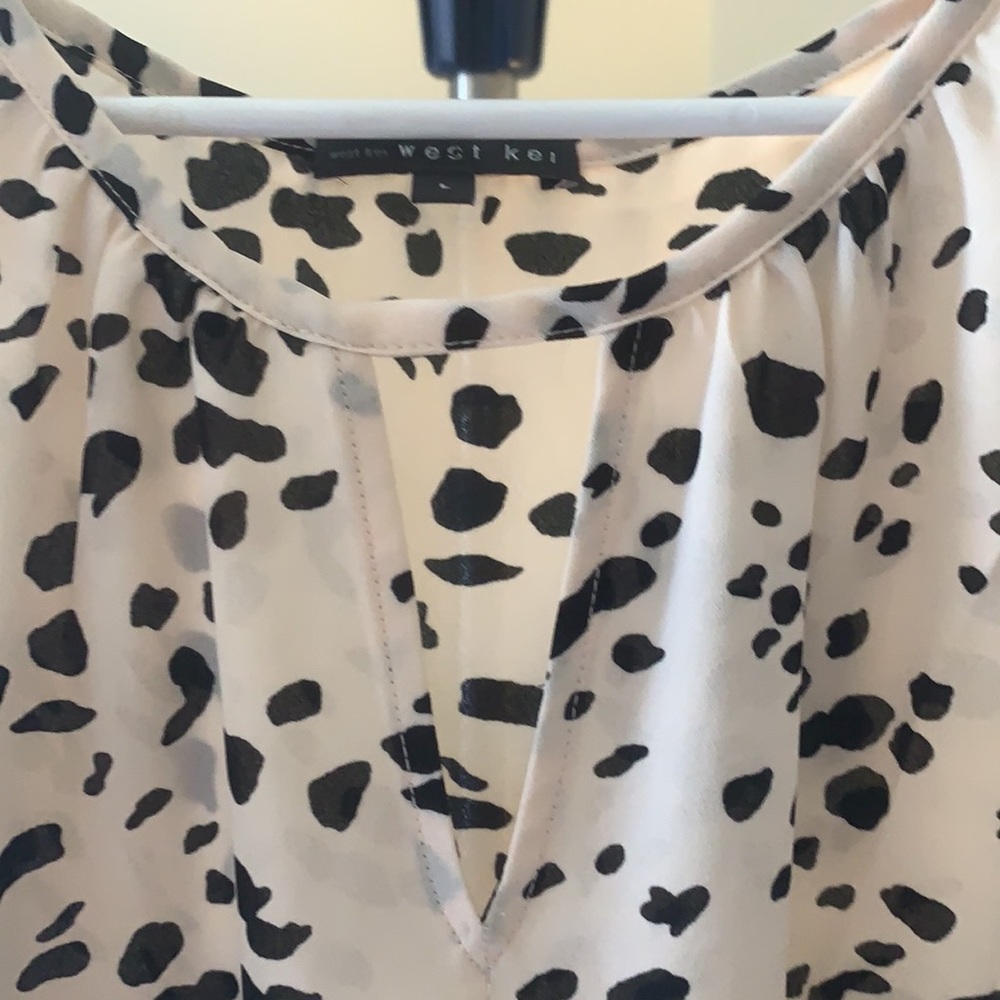 Beige and black blouse worned once - Picture 3 of 4